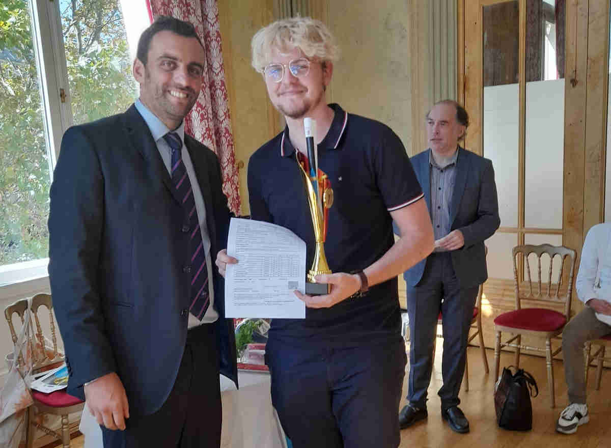 Niels (à d.) décroche sa deuxième norme de MI